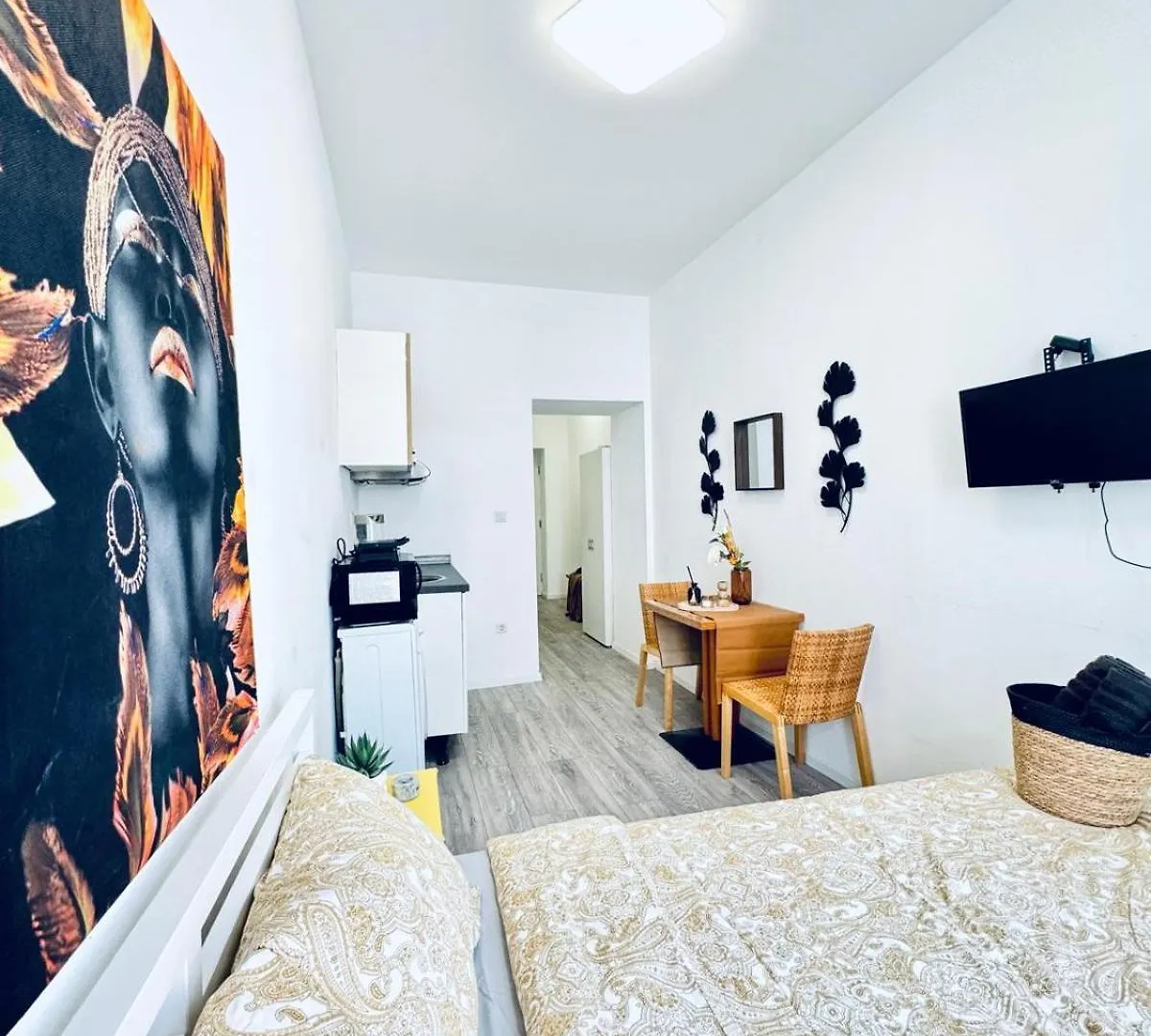 Cozy Studio Apt, 15-Min Drive To Schoenbrunn Vienna Apartment