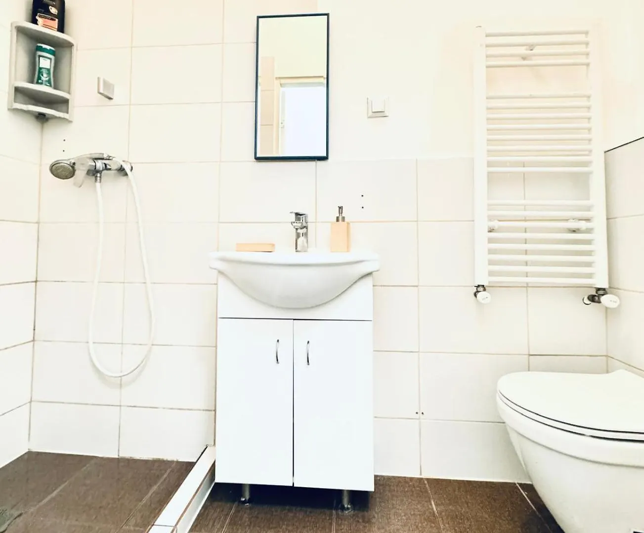 公寓 Cozy Studio Apt, 15-Min Drive To Schoenbrunn 维也纳 奥地利